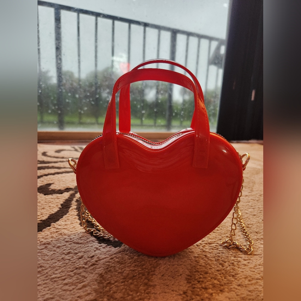 Red Heart Mini Bag with Gold Chain - Picture 2 of 9